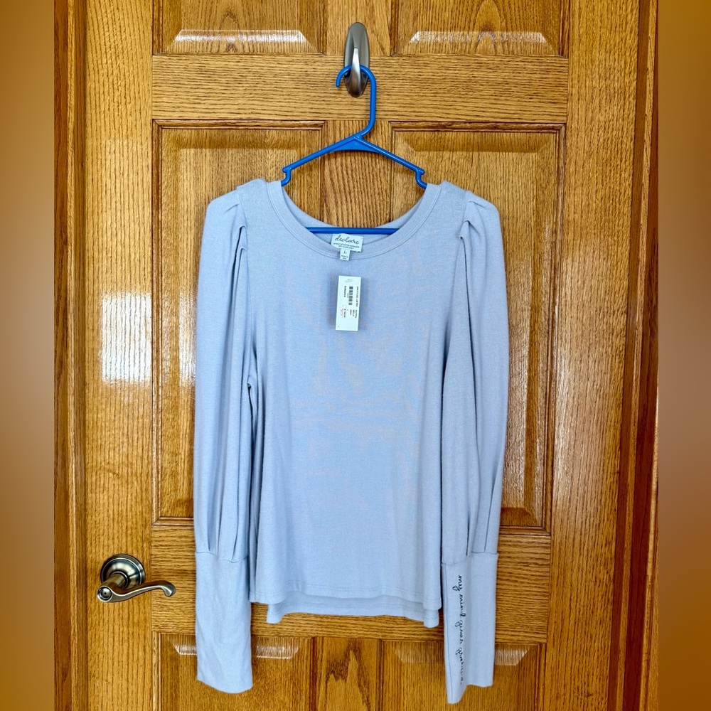 NWT Declare Womens Top Grey L